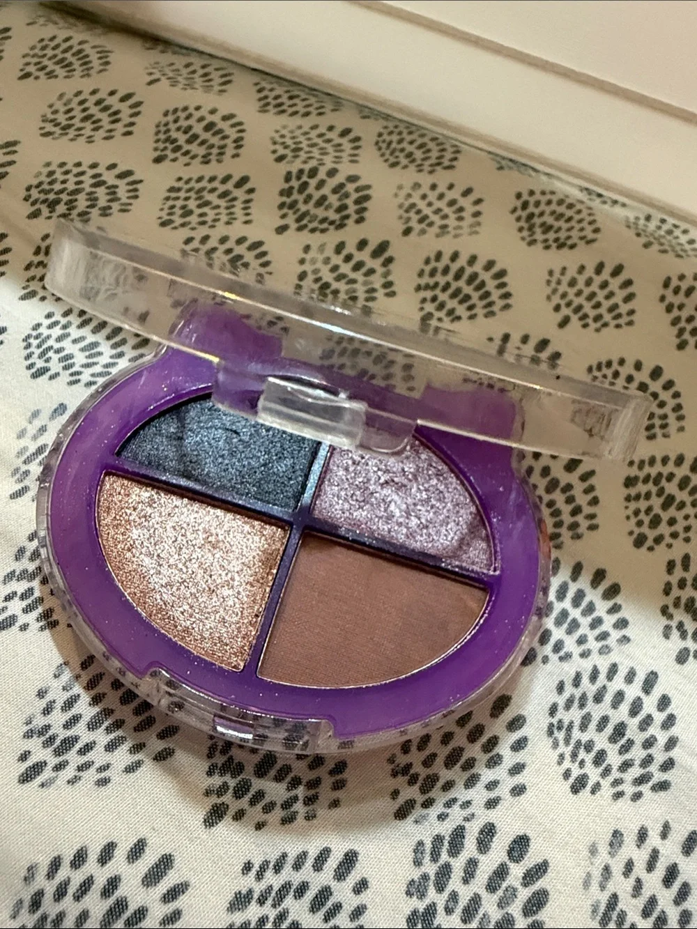 Purple Quad Eyeshadow Palette - Shimmer & Matte Shades